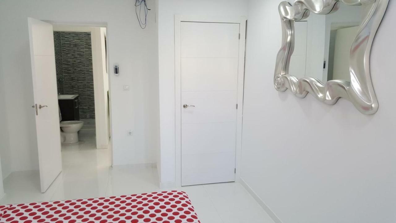 White Apartment 阿利坎特 外观 照片
