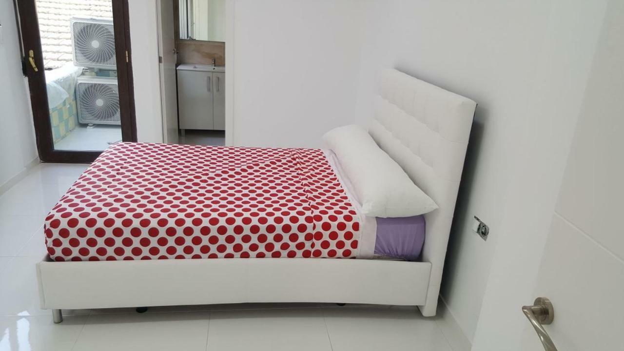 White Apartment 阿利坎特 外观 照片