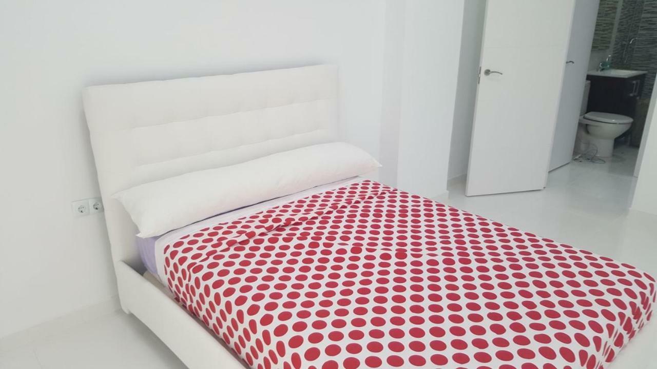 White Apartment 阿利坎特 外观 照片